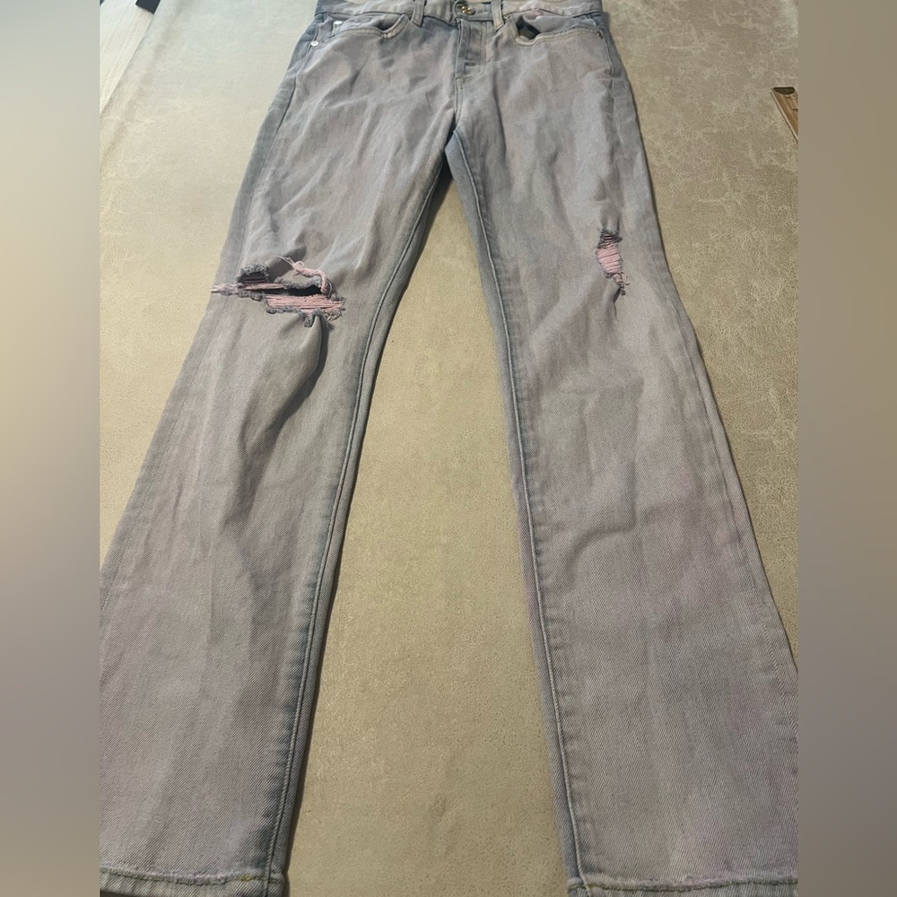#7098. 7 Seven for all mankind Women's Light Wash Button Up Distressed Jeans. 27